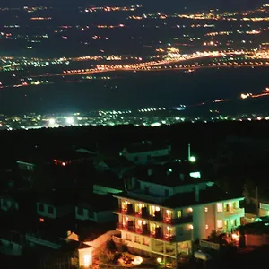 apartamentos-turisticos-cumbres-verdes.es-andalucia.com/